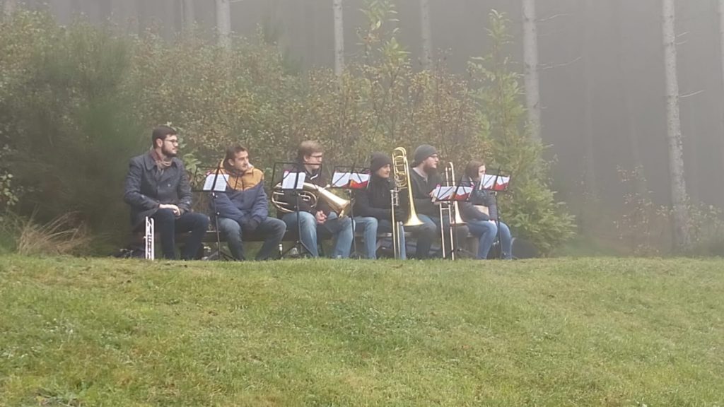 Musiker im Nebel